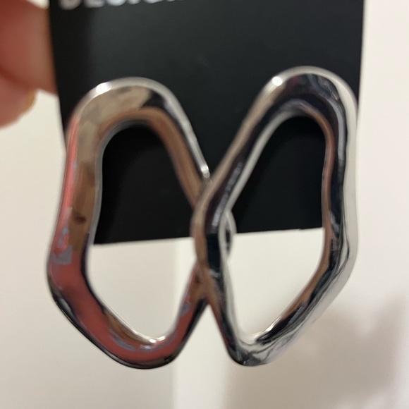 New Design Lab earrings in silver - Picture 2 of 4